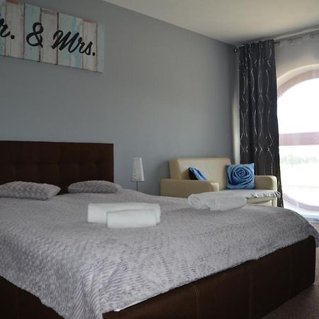 Hotel Tenis フションストビツェ エクステリア 写真