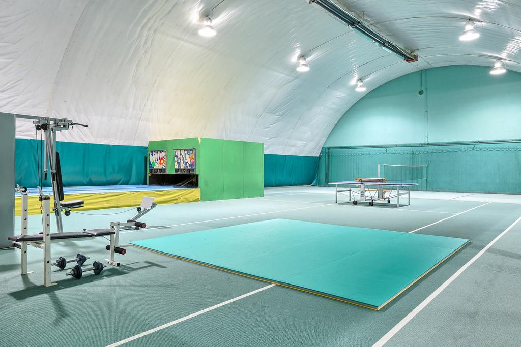 Hotel Tenis フションストビツェ エクステリア 写真